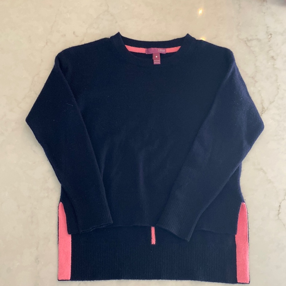 Aqua 100% cashmere sweater. Size small. Navy with pink stripe.
